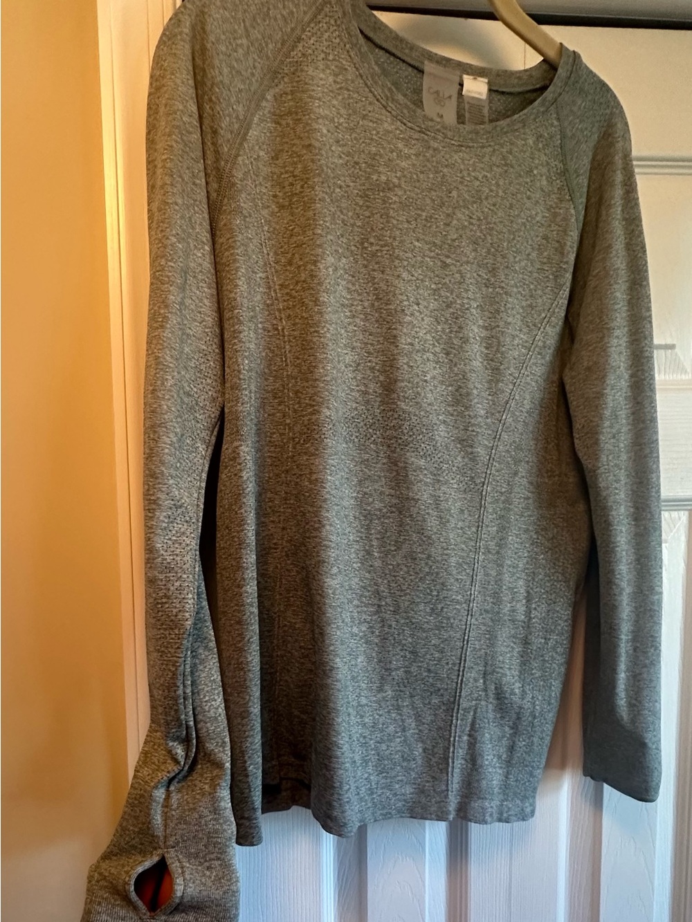Calia Classic Long Sleeve Crewneck Running Top - Gray M ( like new) - Picture 6 of 7
